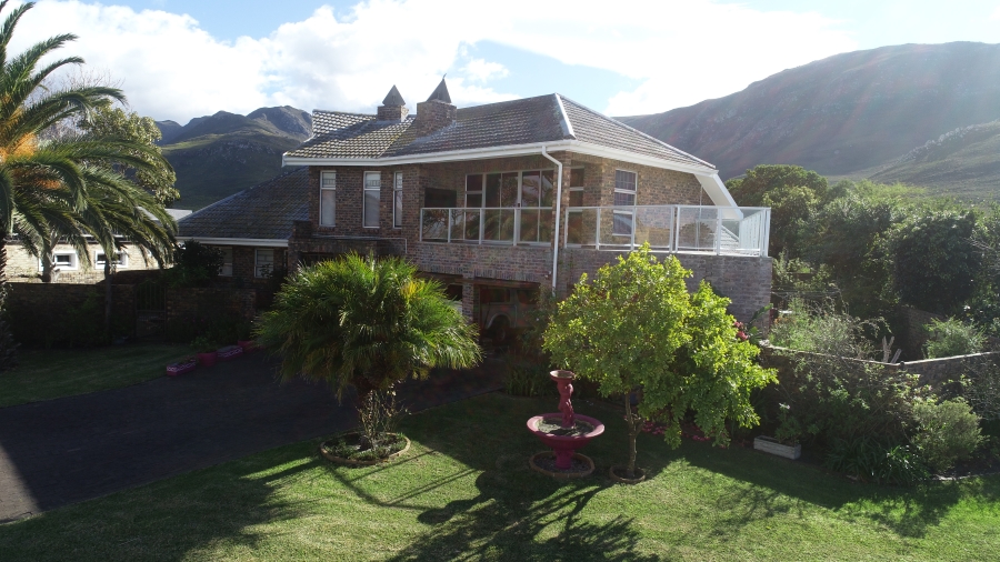 3 Bedroom Property for Sale in Heuningkloof Western Cape